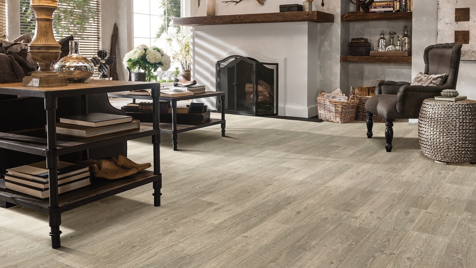 VINYL FLOORING